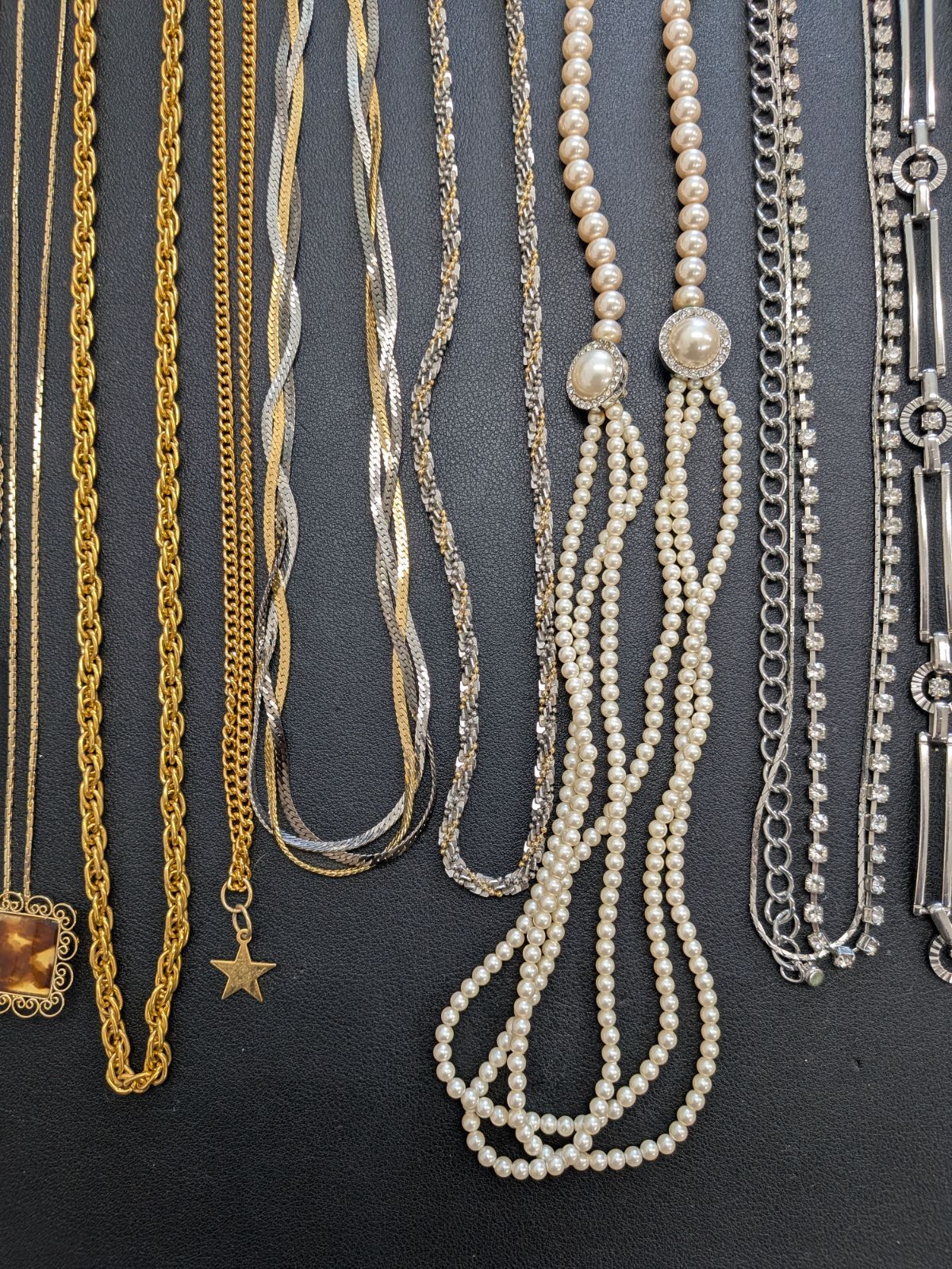 遺品整理 人気 まとめて㉜】ジュエリー 20点 ネックレス ブローチ