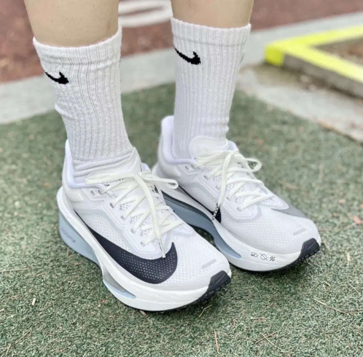 新品) NIKE ナイキ ズームフライ 6 白プラチナ 230mm