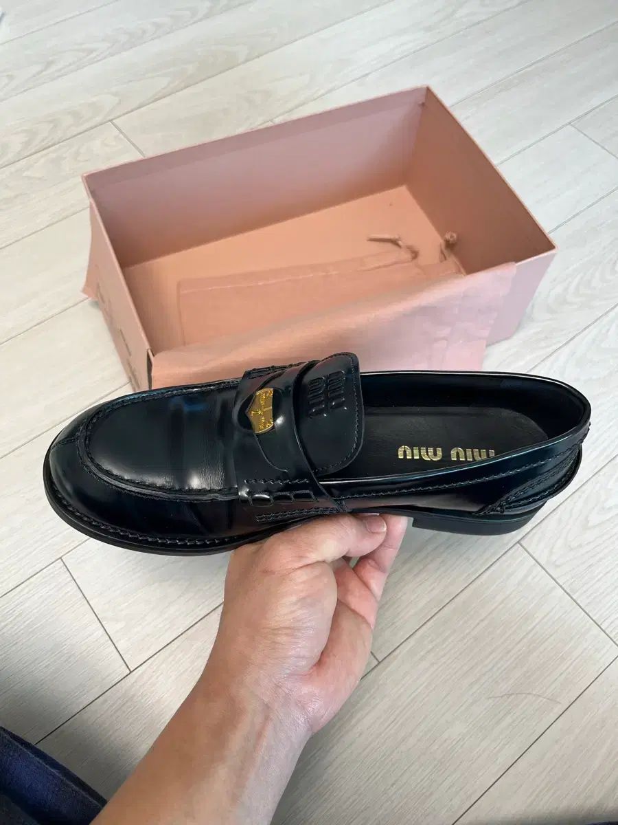  miu ペニーローファー 38 5 フラットシューズ バレエシューズ パンプス