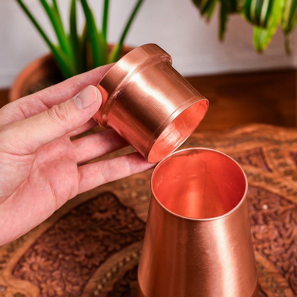 銅製コップ付き水差し