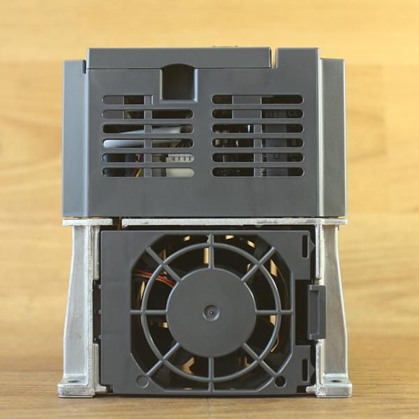 インバータ 3相