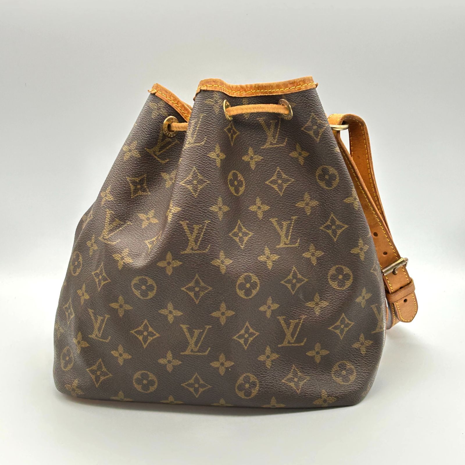 Louis Vuitton モノグラム プチノエ ショルダーバッグ 巾着 人気 Louis Vuitton モノグラム プチノエ ショルダーバッグ 巾着 LOUIS