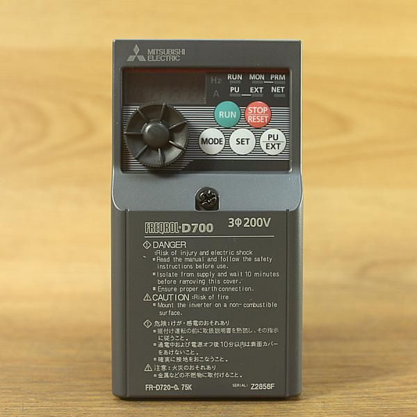 三菱 FR-D 720-0.75 K インバータ 3相 200 V 0.75 kW 1馬力