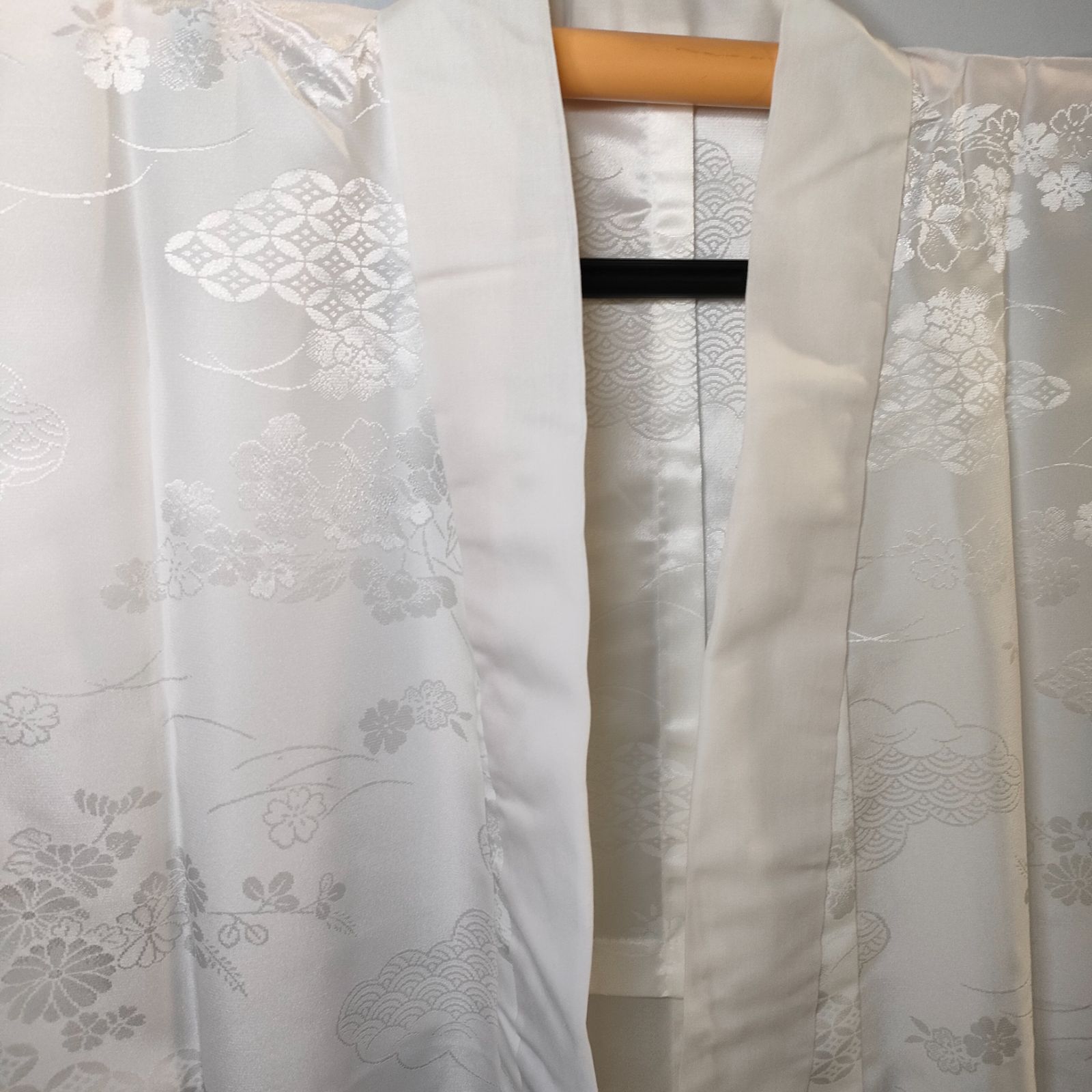 29 ♥ 長襦袢 正絹 着物 年代物 アンティーク Vintage 和装 浴衣 和服 骨董 リメイク 昭和 レトロ 婦人服 一点物 JAPAN 日本 織物 冠婚葬祭 留袖