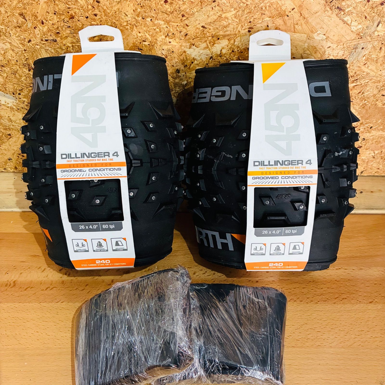 45 NRTH ファットバイク 26 x 4 6 スタッド タイヤ スパイク付 FATBIKE デリンジャー 雪用 258 studs 雪上ライド