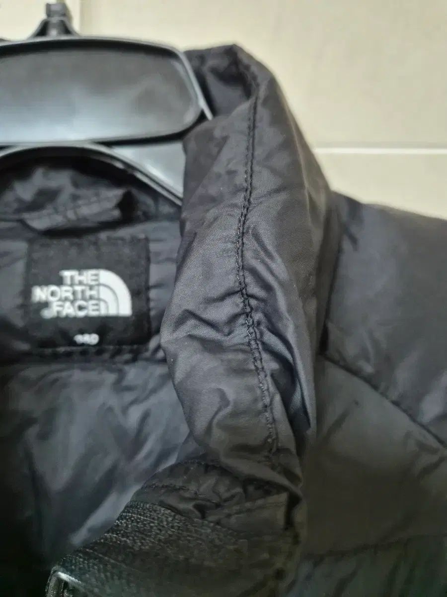 THE NORTH FACE ザノースフェイス 軽量ダウン ブラック 140