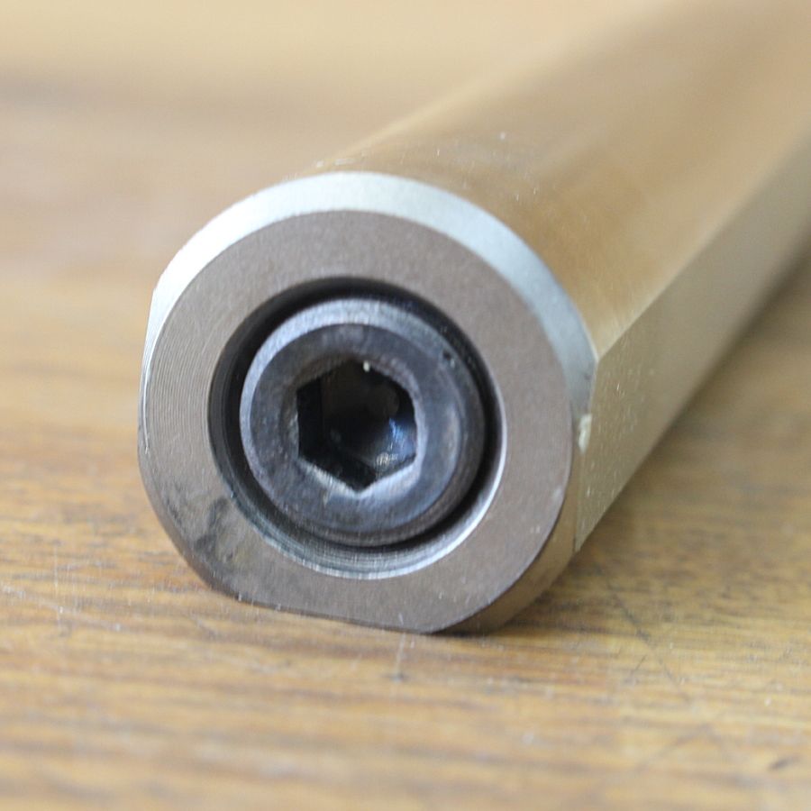 三菱マテリアル