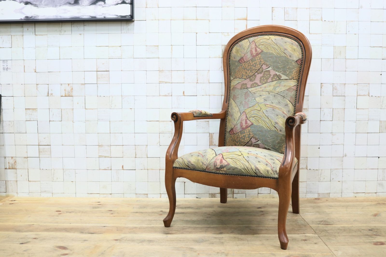 GMIK 583 イタリア製 サロンチェア 椅子 アームチェア ファブリック 鋲打ち 猫脚 クラシック ヨーロピアン アンティーク調 ロココ調