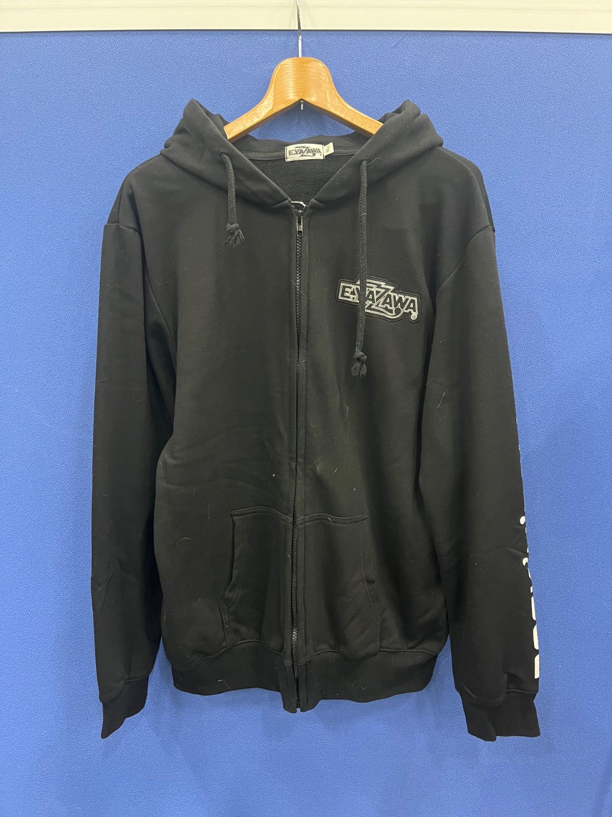 □ E.YAZAWA（矢沢永吉）ROCK'N'ROLL HERO ジップアップパーカー