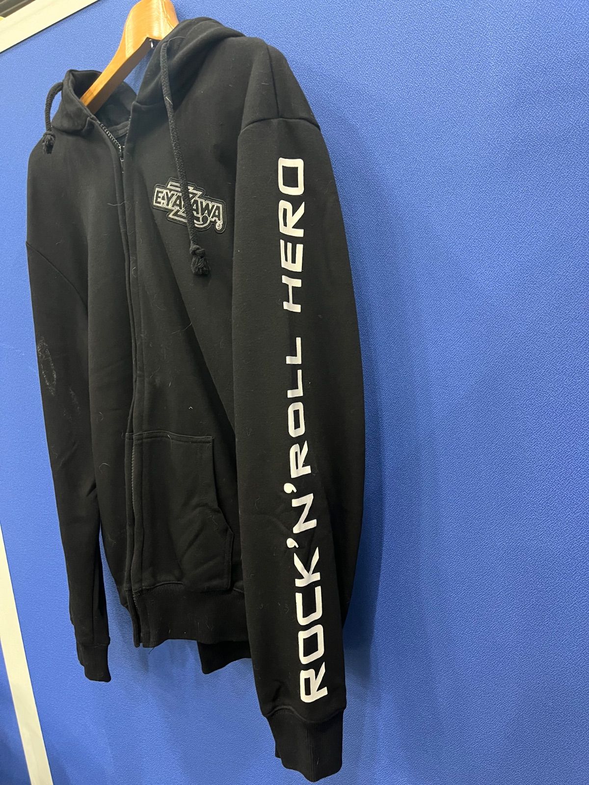 □ E.YAZAWA（矢沢永吉）ROCK'N'ROLL HERO ジップアップパーカー