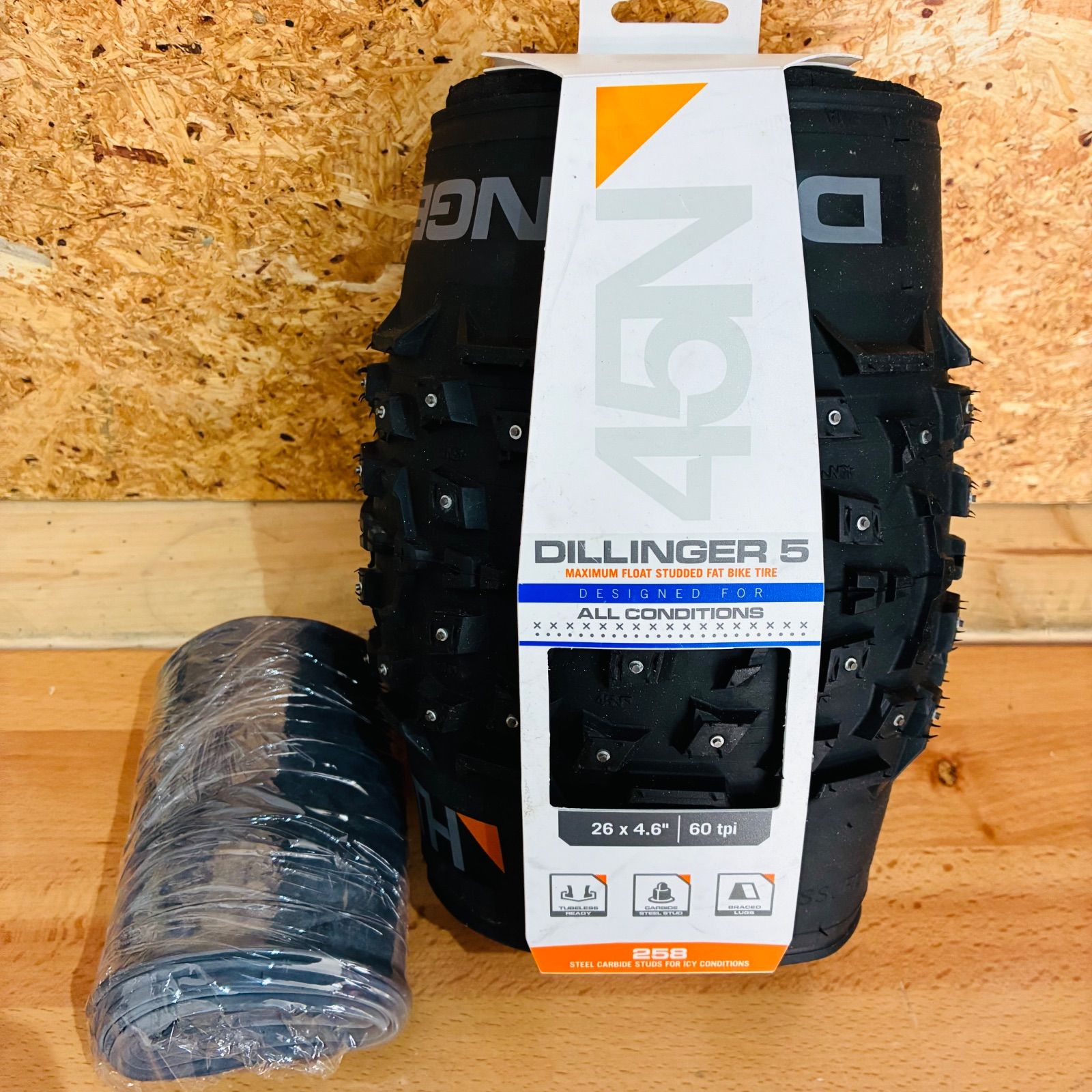 45 NRTH ファットバイク 26 x 4 6 スタッド タイヤ スパイク付 1本 FATBIKE デリンジャー 258 studs 雪上ライド