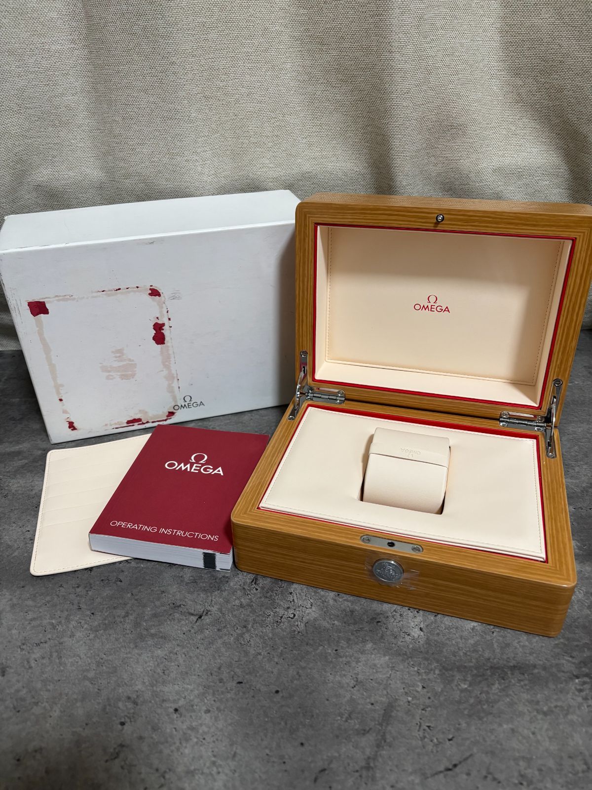 リ*ン様 OMEGA オメガ 箱 空箱 ボックス 純正 腕時計 ケース リ*ン