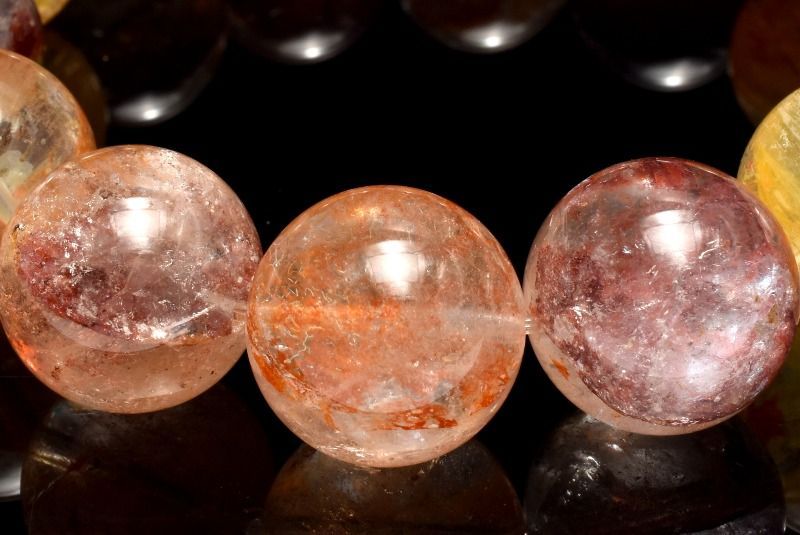 1点物】泳ぐように彩る錦鯉の結晶 オーロラクォーツ(ライモナイトイン