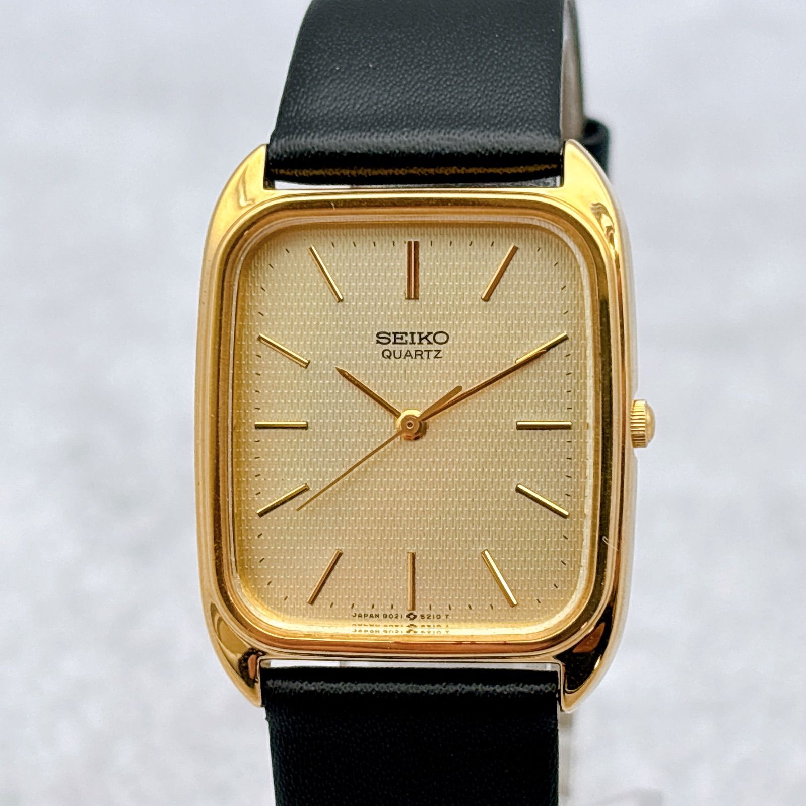 【激レア 稼働】セイコー 腕時計 ゴールド スクエア 電池新品 ベルト新品 希少/電池交換済】SEIKO 腕時計 新品ベルト ゴールド ブラック