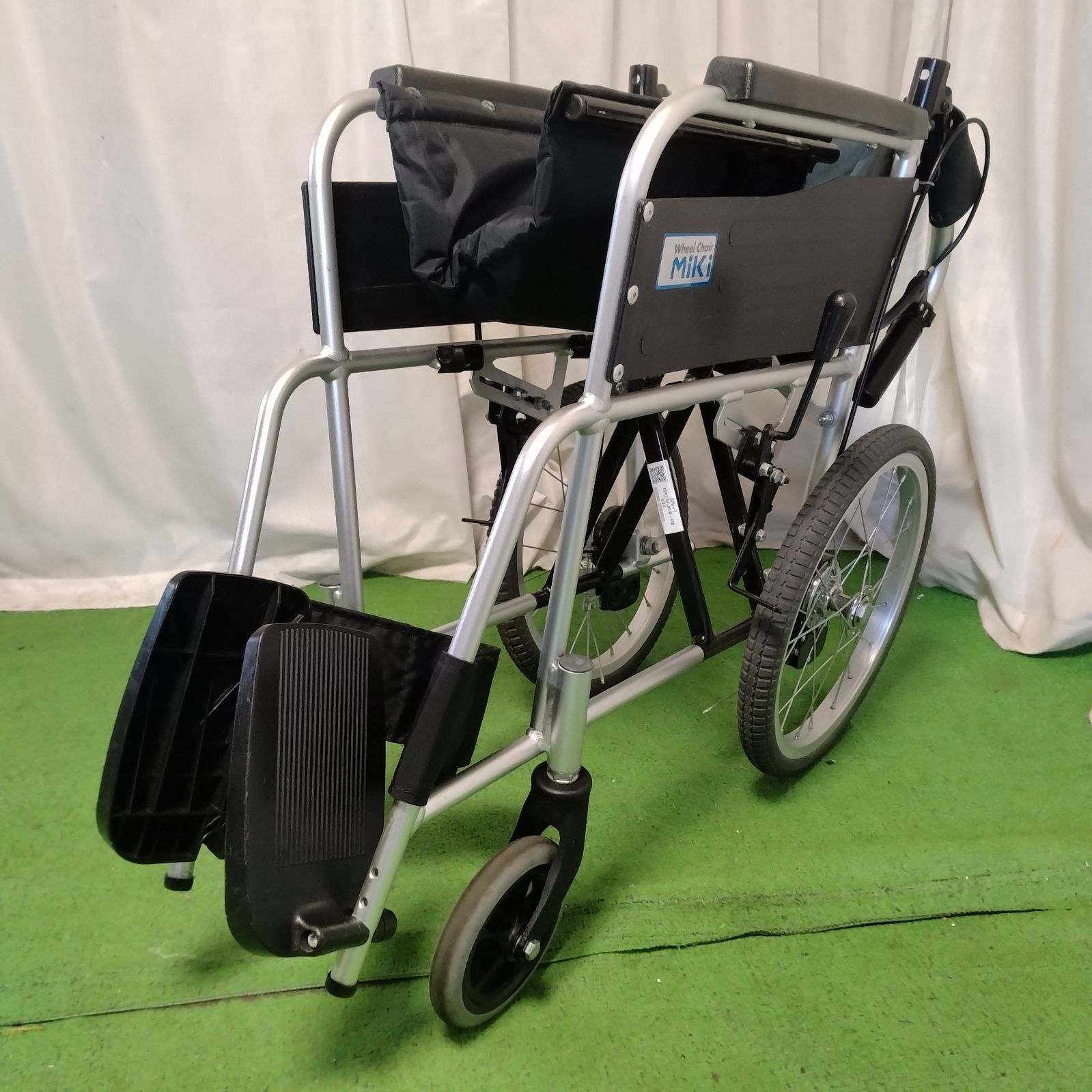 新品】 MIKI 介助式車イス USG－2 ノーパンクタイヤ 【公式通販】