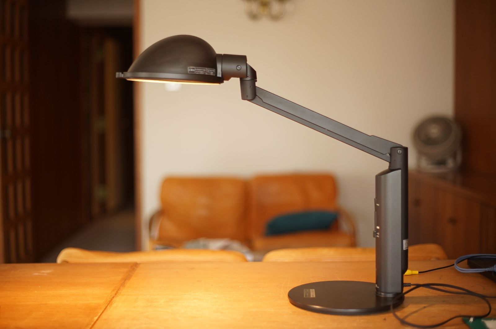 あり ヤマギワ バイオライトエクセル ブラック