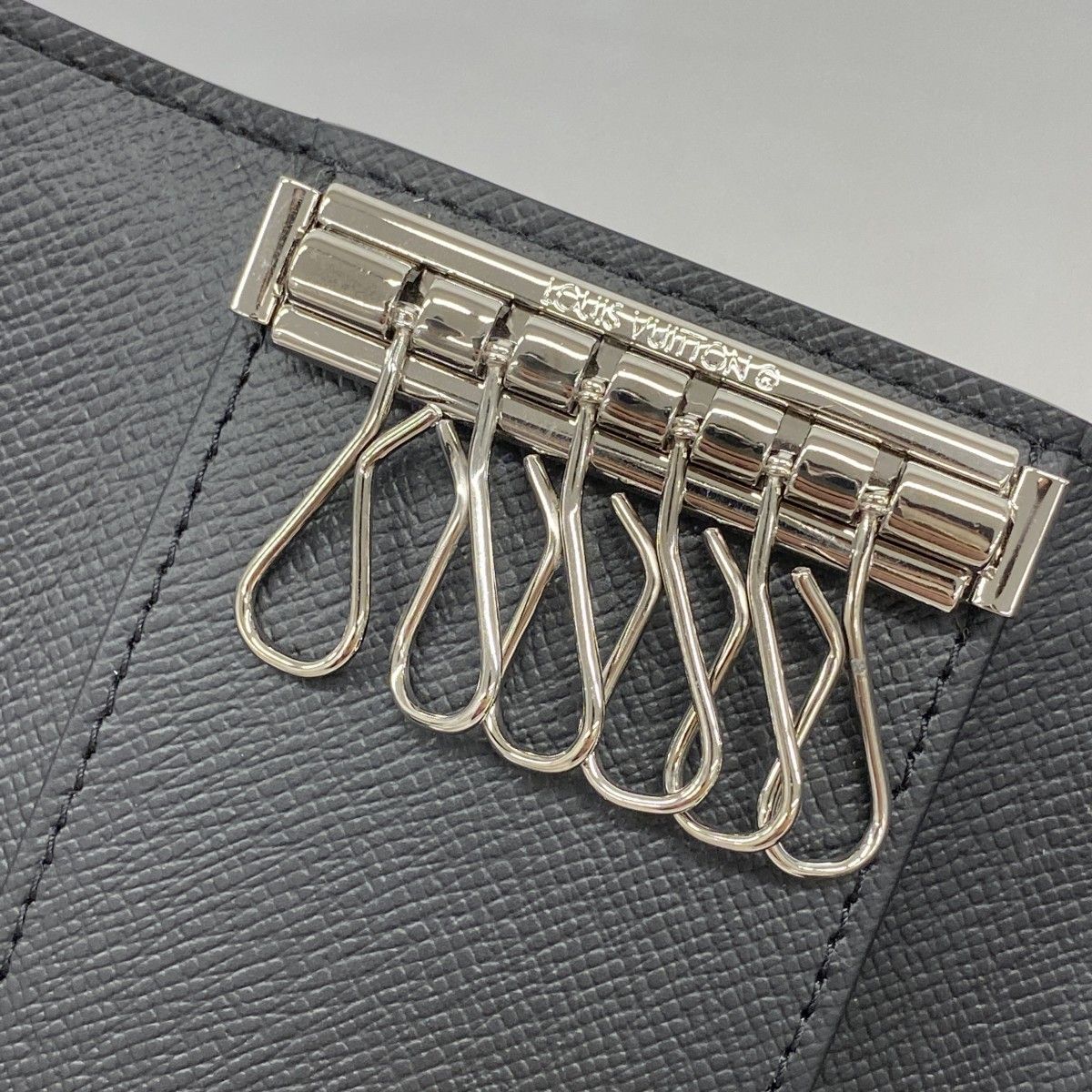 5pb1805】ルイヴィトン キーケース モノグラム・エクリプス