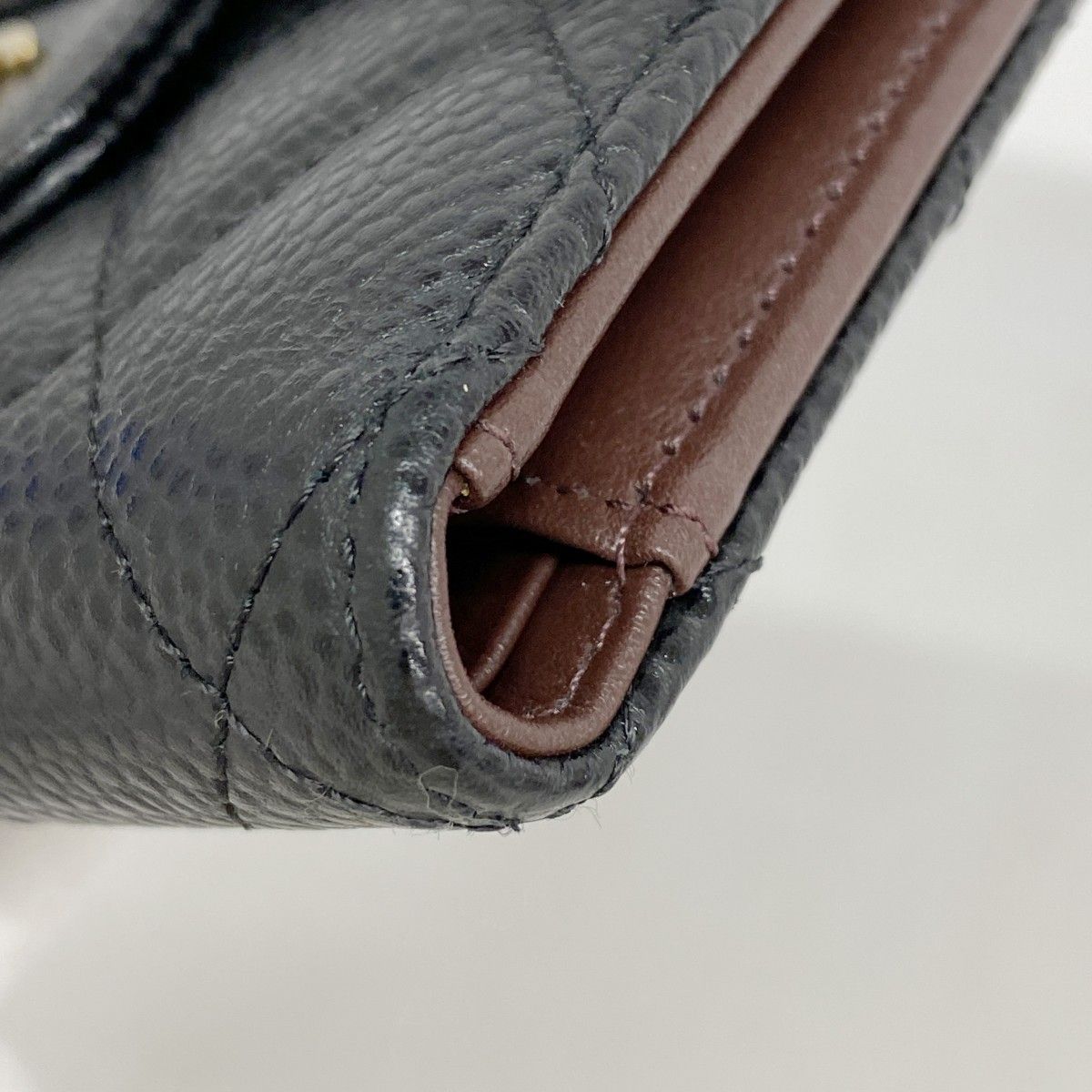 5pb2060】シャネル 三つ折り財布 マトラッセ キャビアスキン ブラック