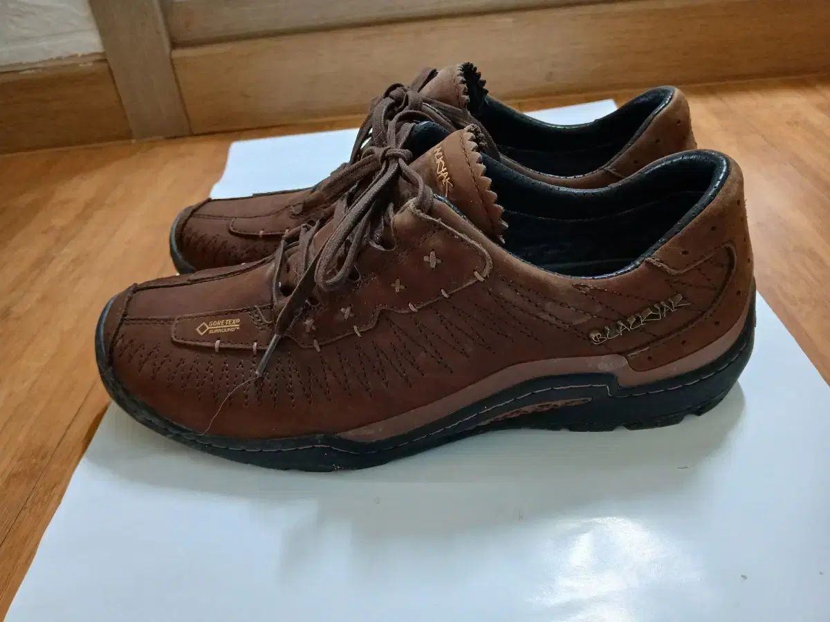 BLACK YAK ブラックヤク ゴアテックス ブラウン メンズシューズ