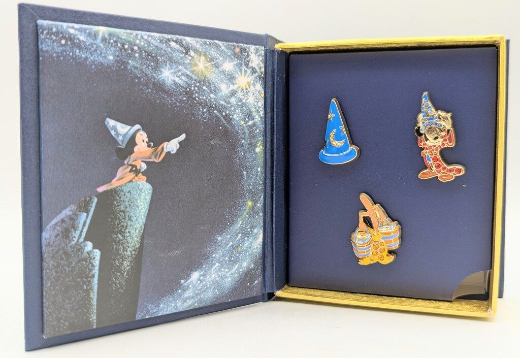 ディズニーストア ピンバッジセット ソーサラーミッキー/FANTASIA