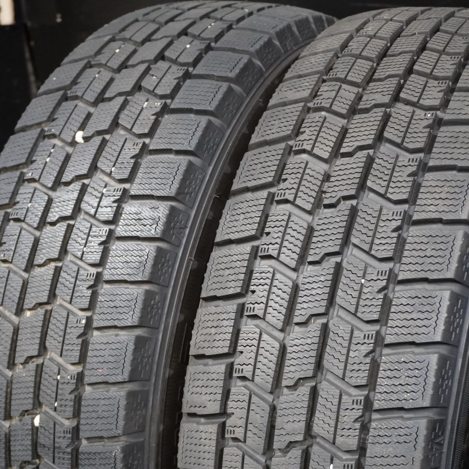 24年製 バリ山 グッドイヤー アイスナビ7 / BADX D.O.S 【 195/60R16