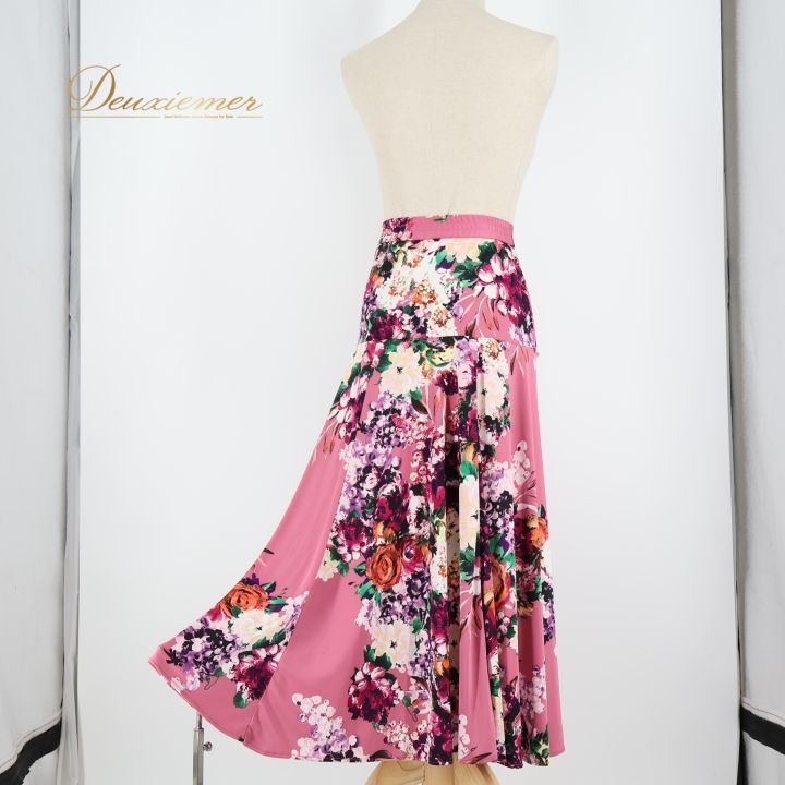 社交ダンス　chacottチャコット　グレー花柄★スカート＆カットソー 社交ダンス chacottチャコット グレー花柄☆スカート＆カットソー 社交