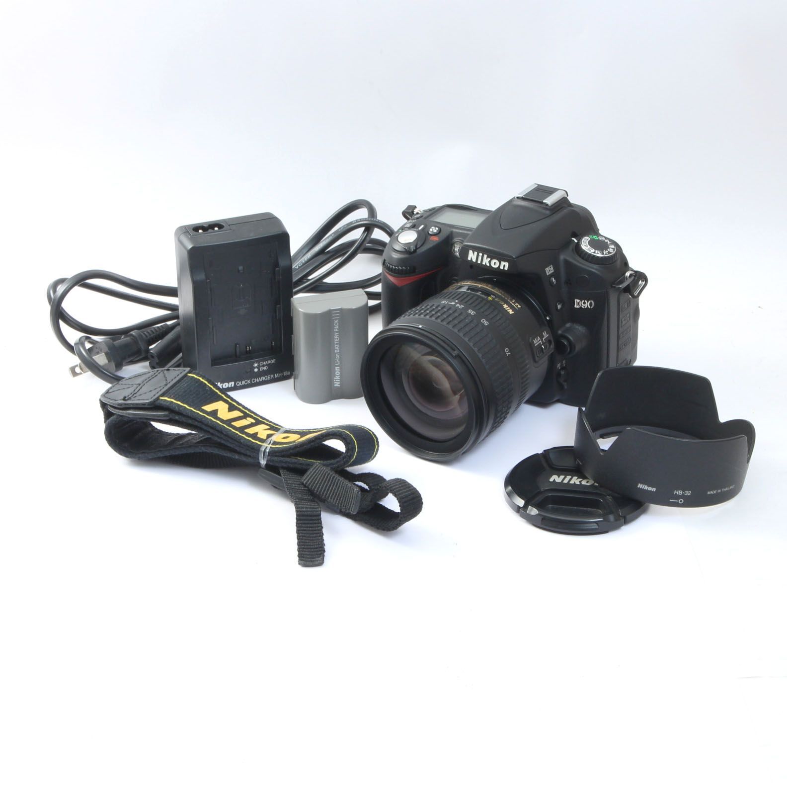 シャッター数2210回】 Nikon ニコン D90 + AF-S DX 18-70mm F3.5-4.5 G