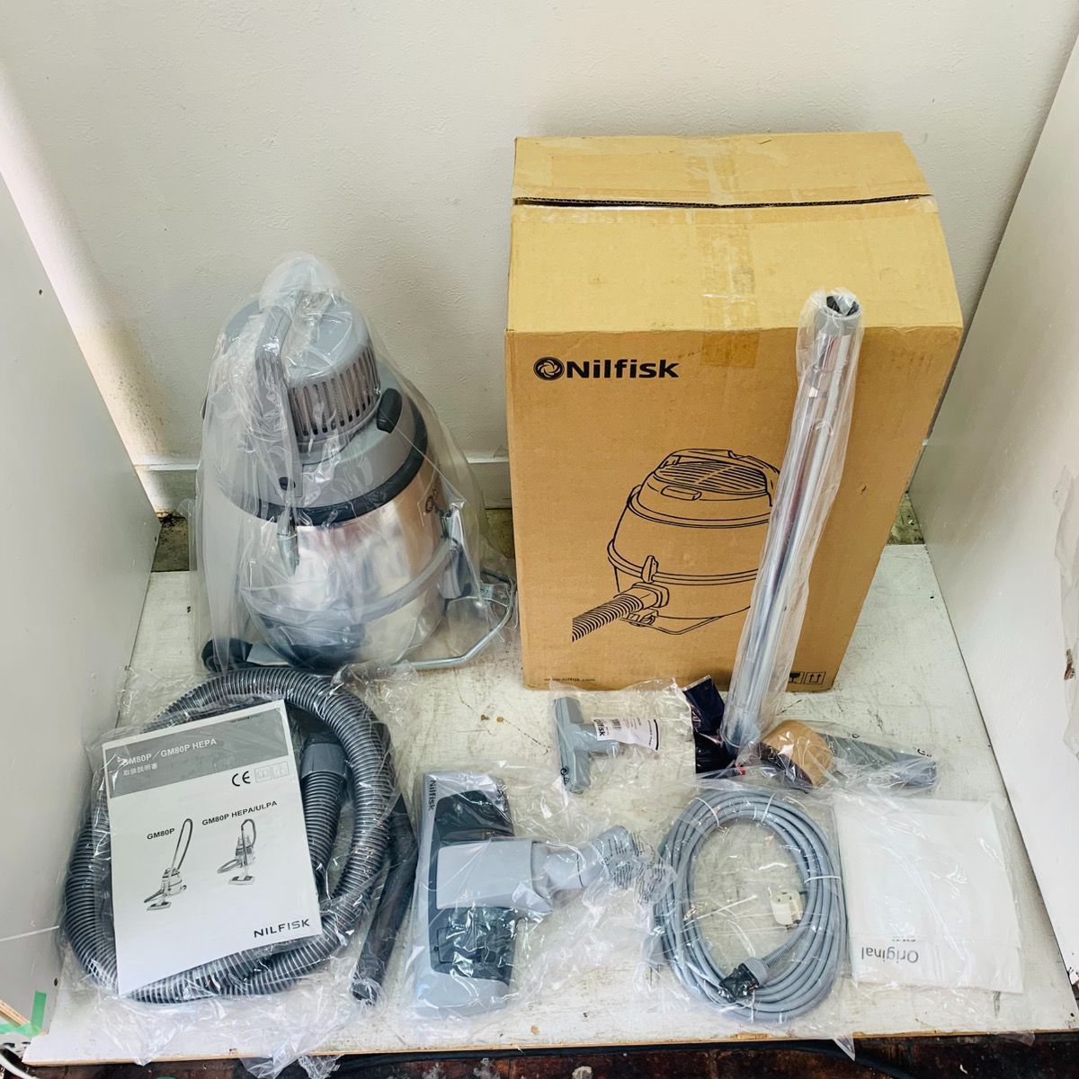 Nilfisk ニルフィスク GM 80 P 真空掃除機 乾式 強力吸引 安全 頑丈で 排気がきれい 埃が舞い上がりにくい設計