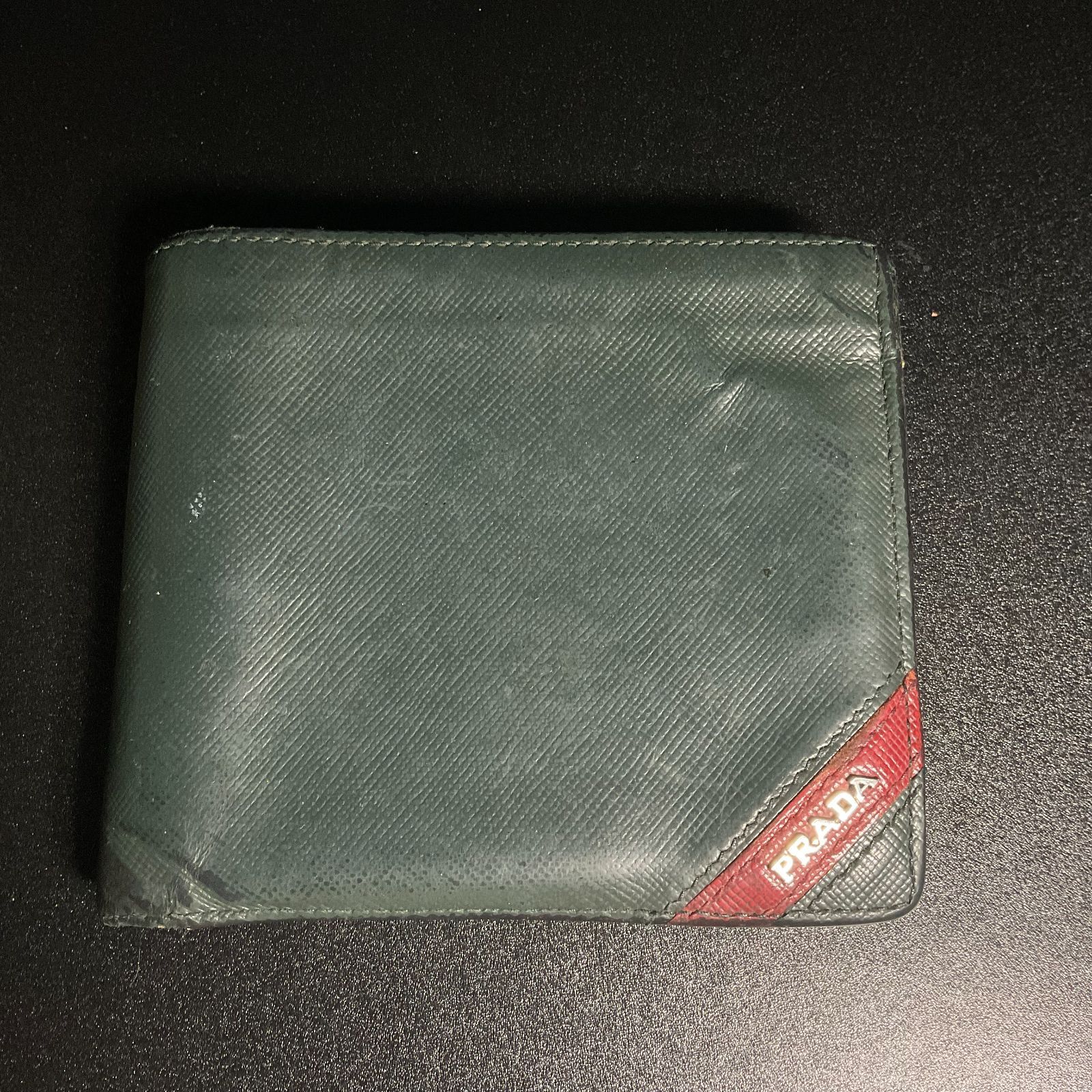 プラダ サフィアーノ 二つ折り財布 カーキ