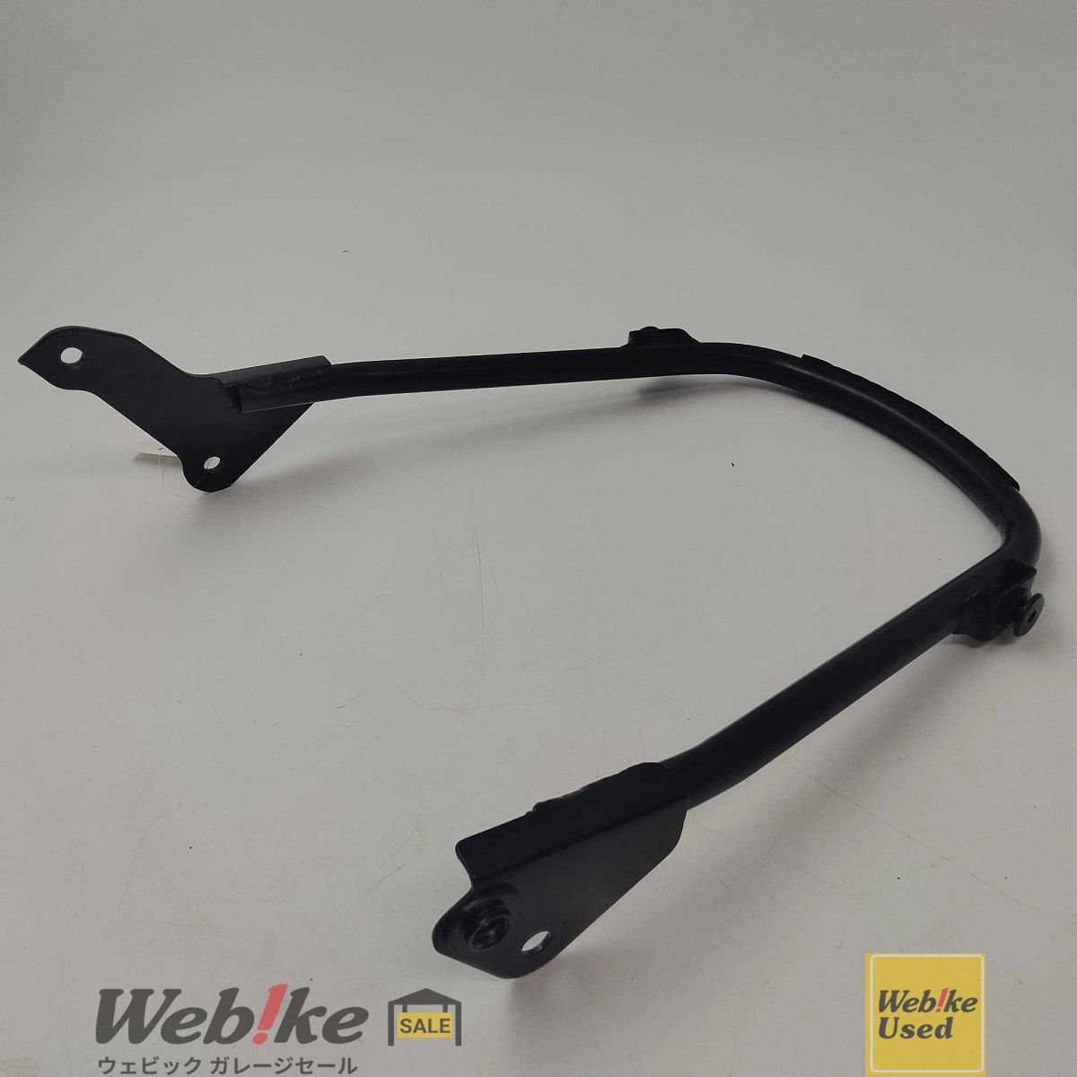 スズキ純正中古パーツ ジクサーSF250 リアフェンダーブラケット 63110