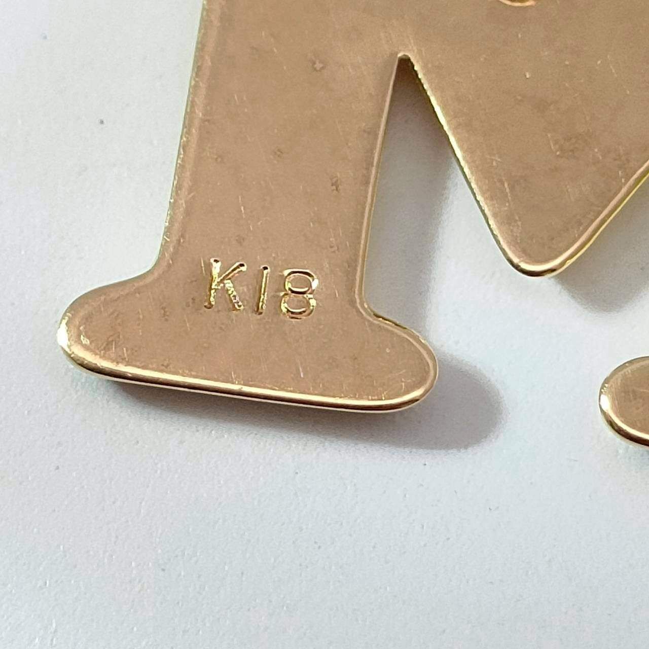 18金 K18 アルファベット 【M】 デザインネックレストップ 男女兼用 18金 K18 アルファベット 【M】 デザインネックレストップ 男女兼用