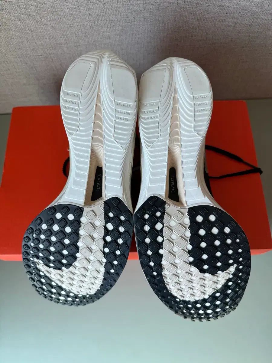 NIKE ヴェイパーフライ