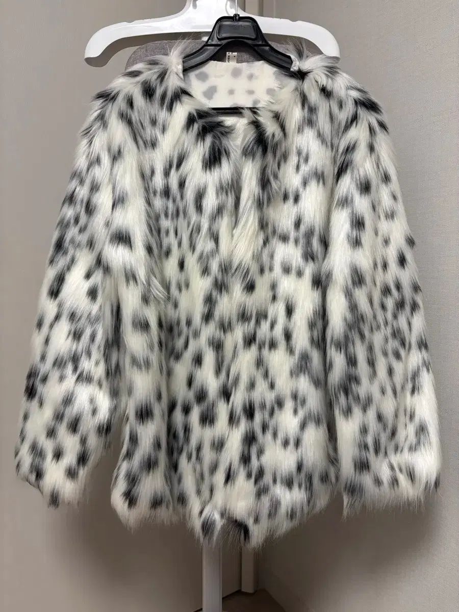 ダルメシアン レオパード ファージャケット