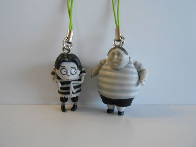 ♯Iza06LR フランケンウィニー フィギュア ストラップ 2種 - メルカリ