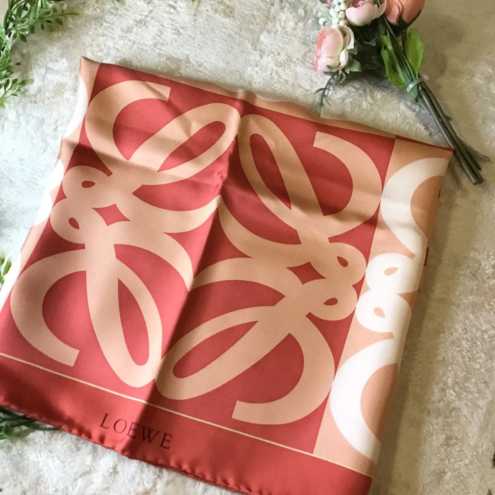 ロエベ LOEWE シルクスカーフ アナグラム オレンジ ストール ロゴ