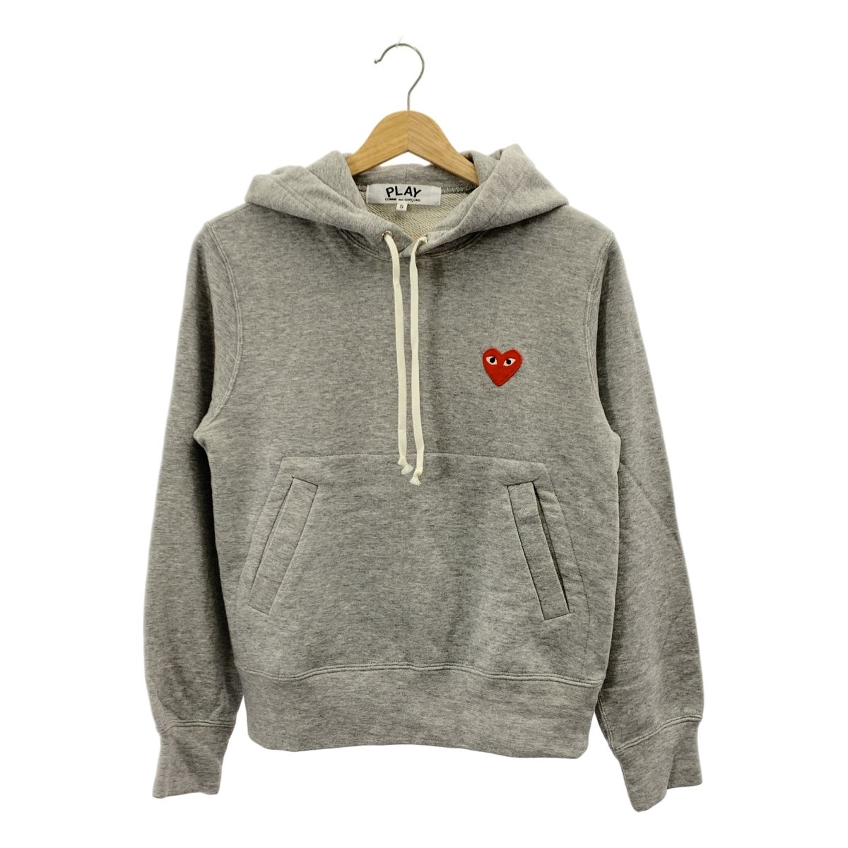 【美品】  PLAY COMME des GARCONS / プレイコムデギャルソン | AD2023/9 | ハートロゴ ワッペン フーディ | S | グレー | レディース PLAY COMME des GARCONS プレイ コムデギャルソン レッドハート