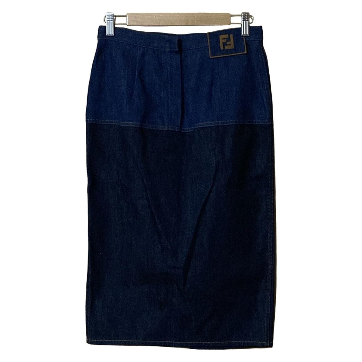 FENDI ロゴプリント タイトスカート ネイビー FENDI(フェンディ) ロングスカート サイズ40 M レディース - ネイビー
