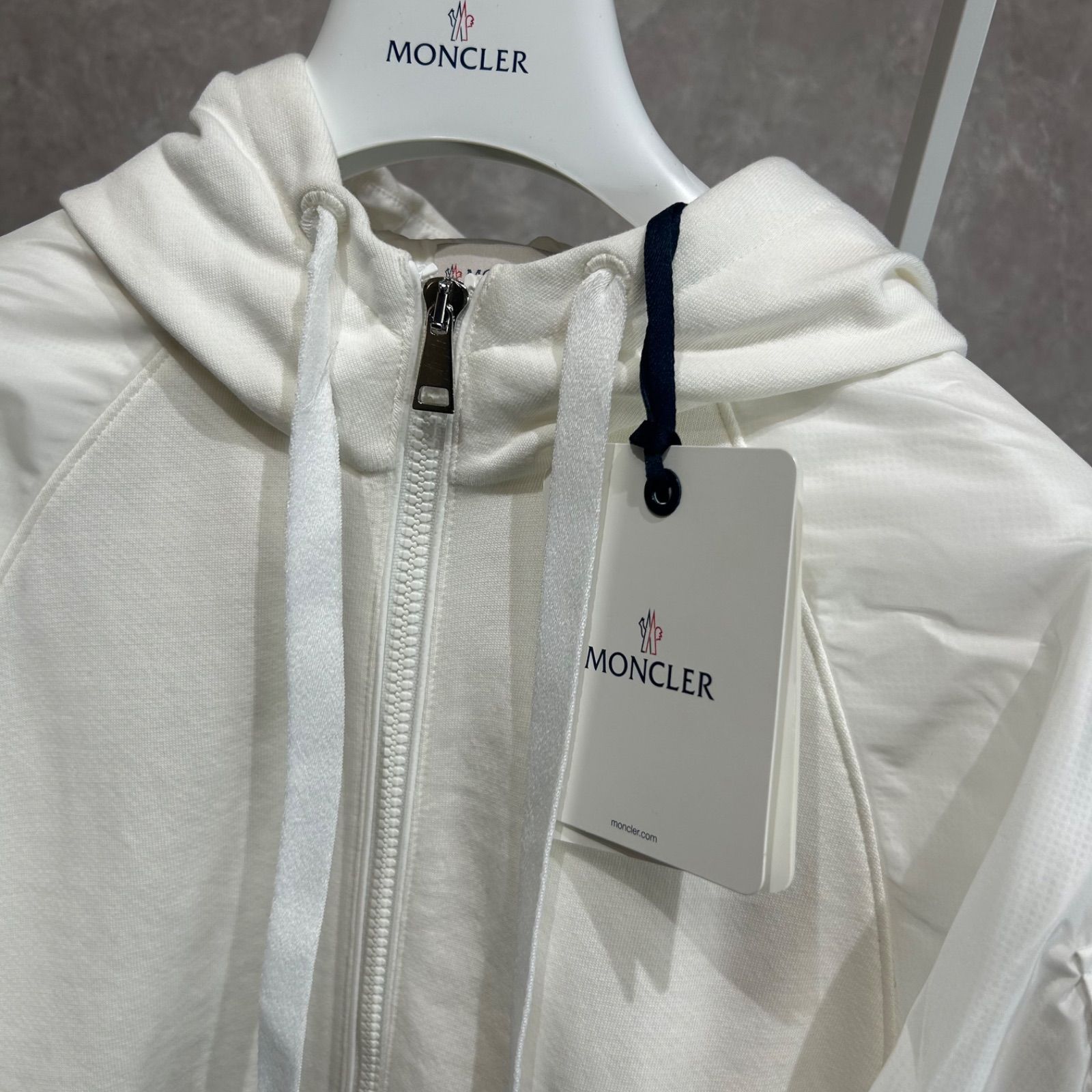 即決】 MONCLER モンクレール 半袖 カットソー白フードパーカーxs