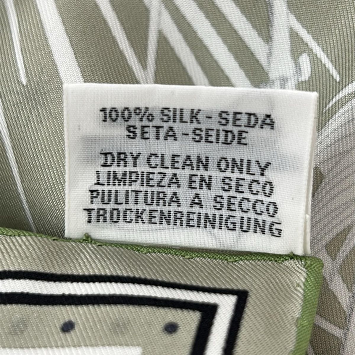  HERMES エルメス スカーフ カレ55 カーキ 白 黒 CHORUS STELLARUM バンダナ スカーフ 小物