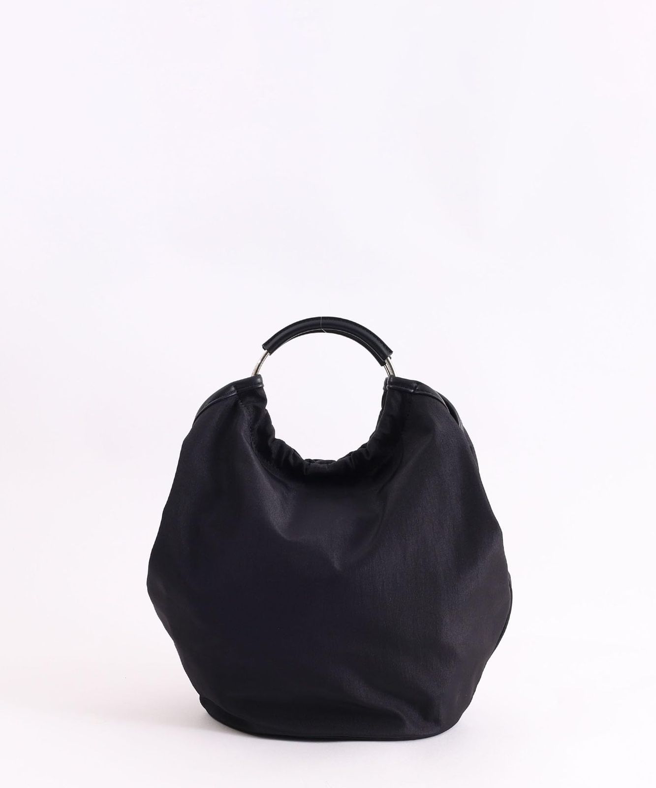 メタルハンドルナイロン風変形丸底バッグ|A 4対応