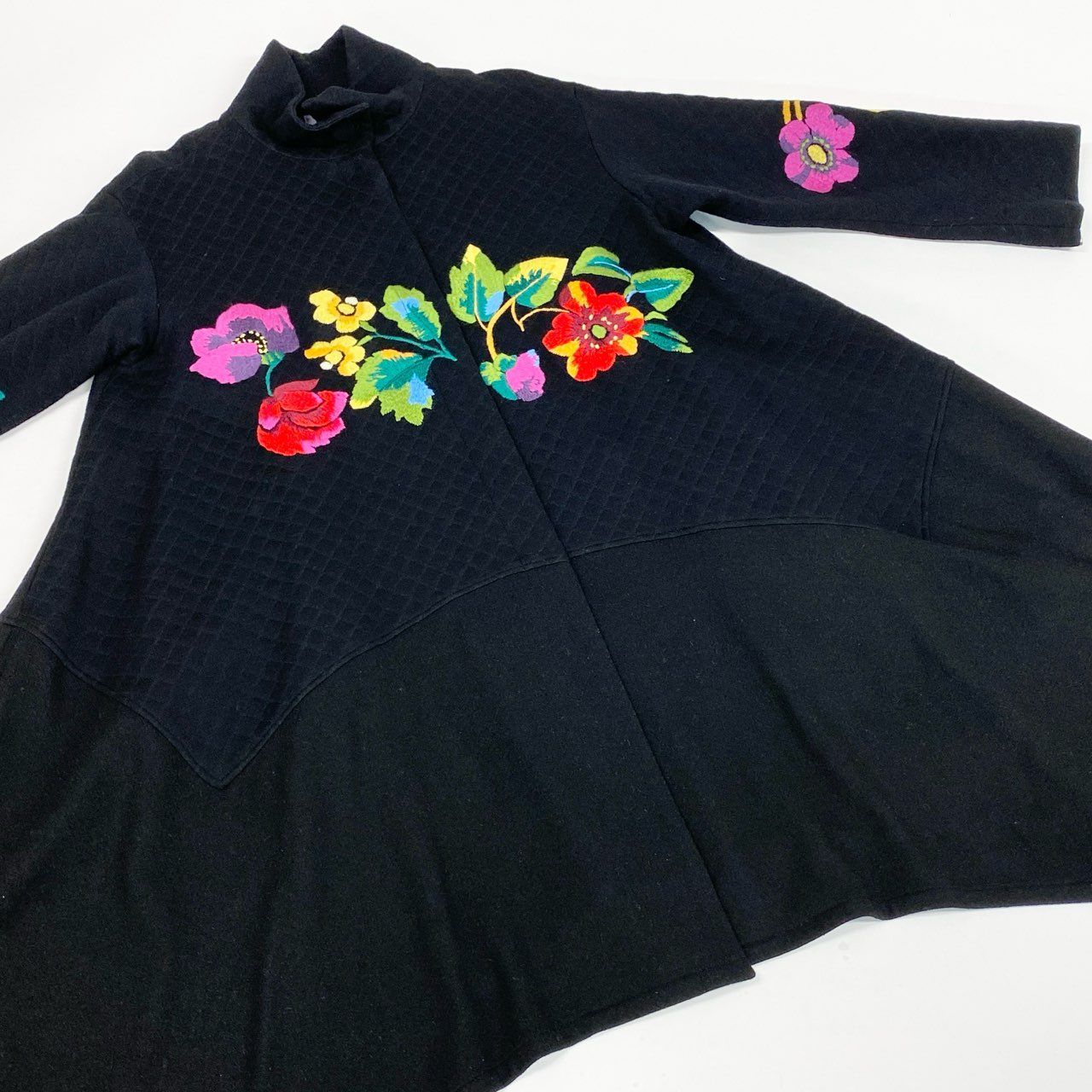 【美品】トクコプルミエヴォル（日本製）スパンコールビーズ刺繍ロングコート黒　9 トクコプルミエヴォル 長袖ワンピース シアー レディース SIZE 9