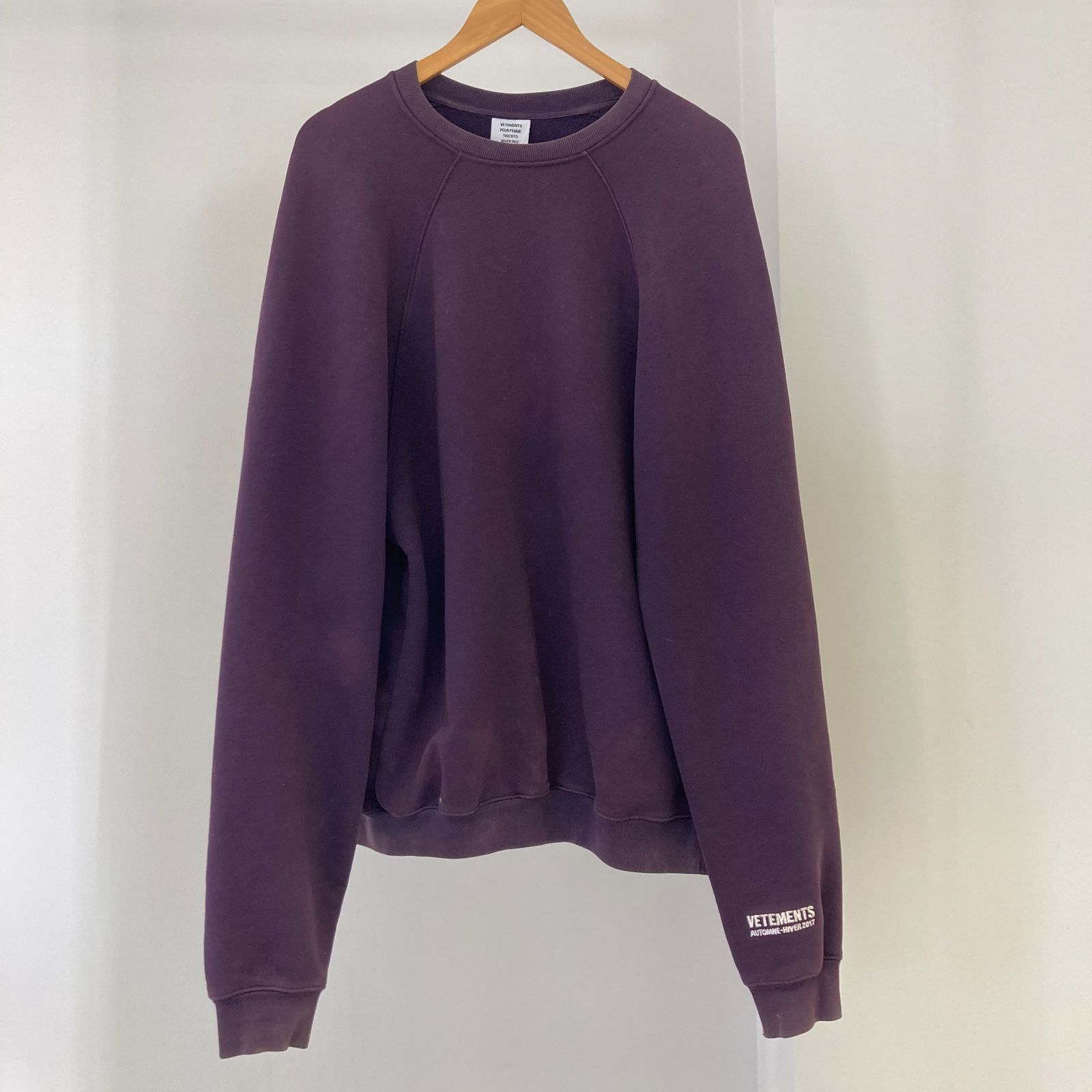 (L) VETEMENTS ヴェトモン UNSKINNY パープル L) VETEMENTS ヴェトモン UNSKINNY パープル