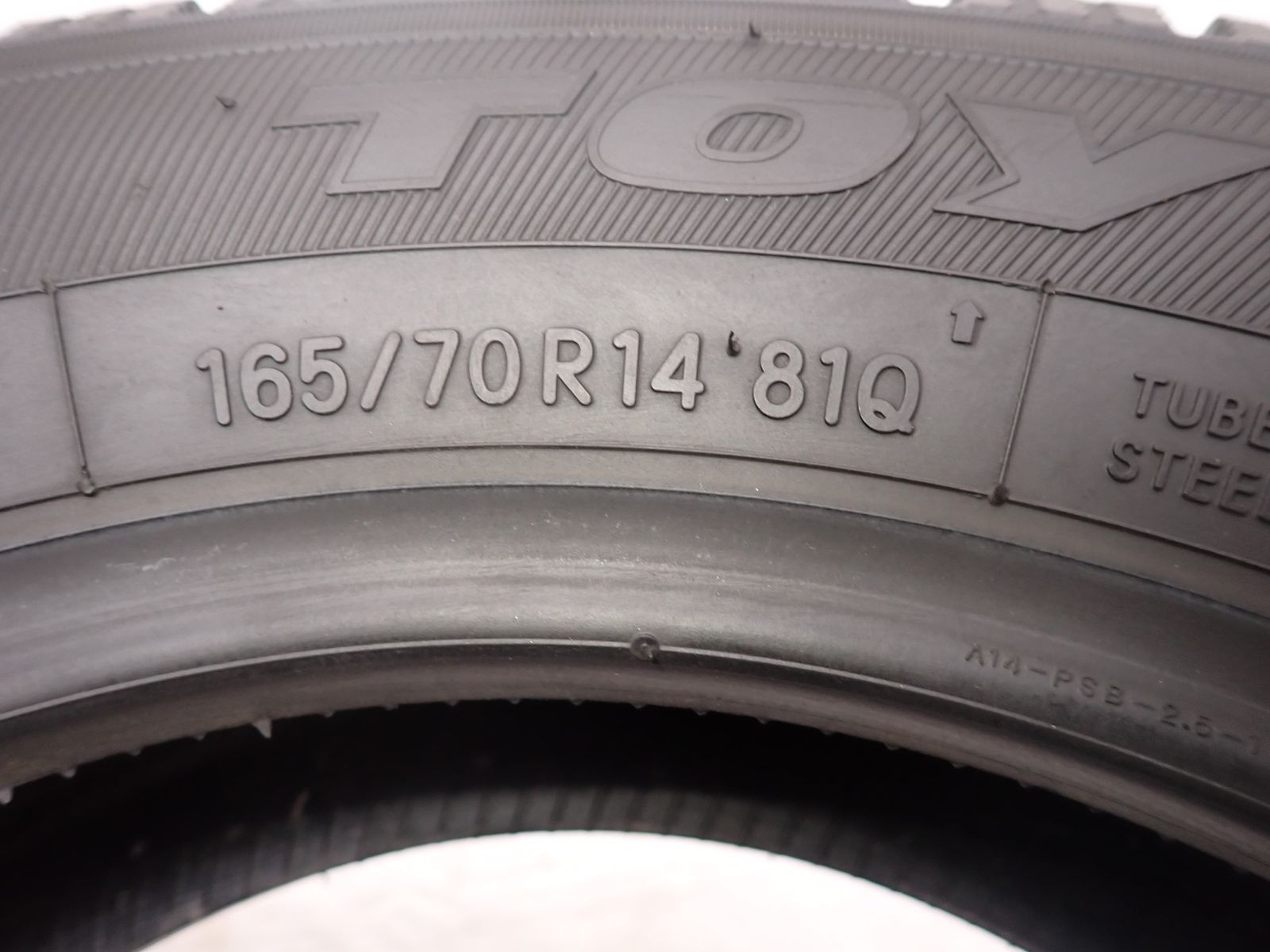  冬4本SET 会社宛 165 70 R 14 81 Q トーヨー オブザーブ ガリット GIZ 製 ヴィッツ アクア マーチ デミオ スイフト NO W 1100 14インチ スタッドレス