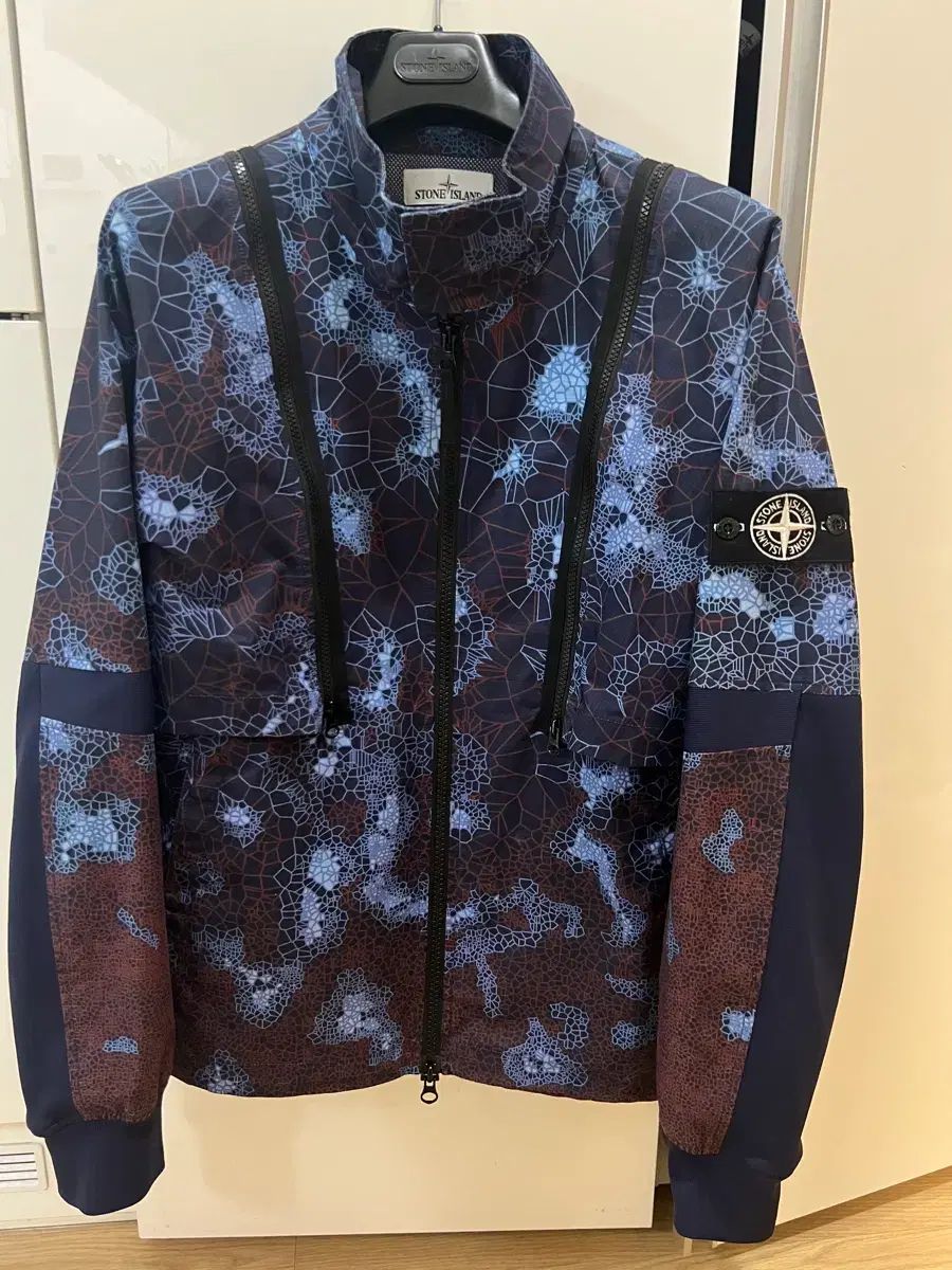 ストーンアイランド L 白ワッペン リーアクティブ ジャケット モデル