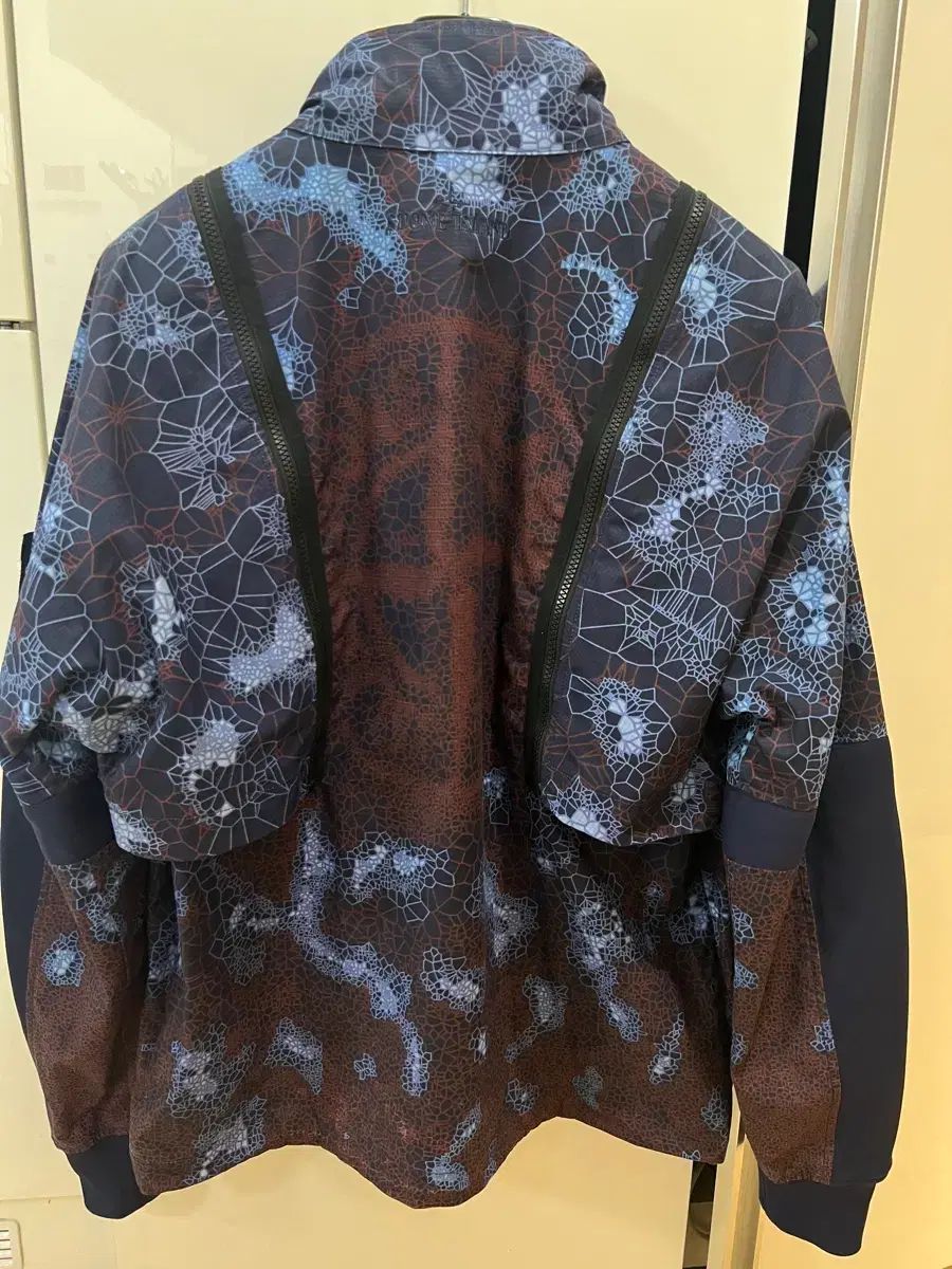 ストーンアイランド L 白ワッペン リーアクティブ ジャケット モデル