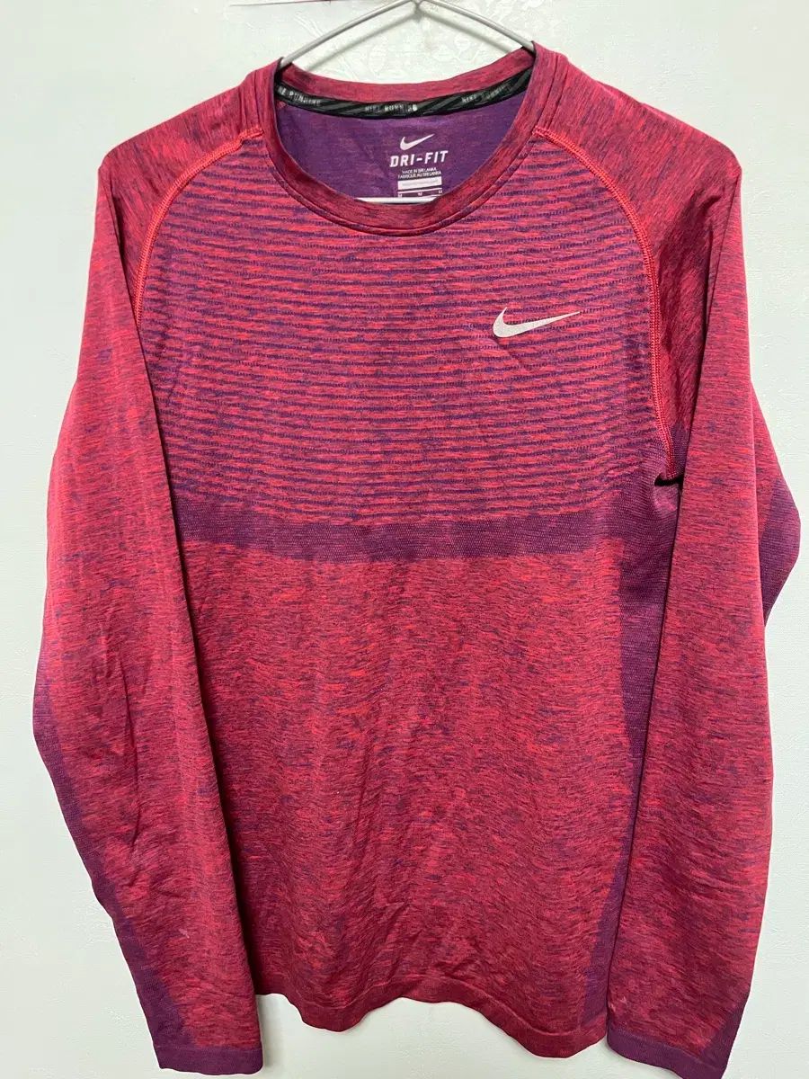 ナイキ ドライフィット ランニング 長袖 M バーガンディ