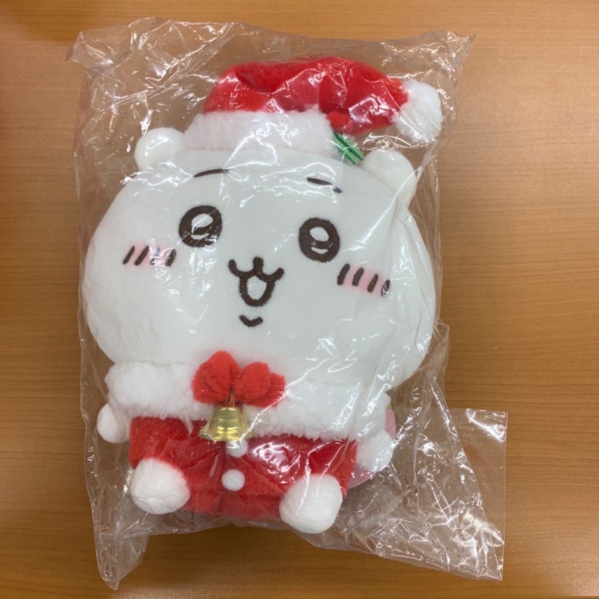 新品未開封 ちいかわ サンタさんだ！ ぬいぐるみ S ちいかわ タグ付き