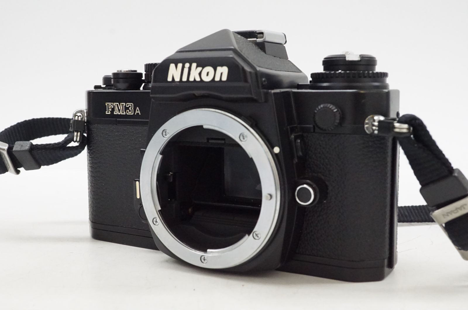 C 100801 1 Nikon FM 3 A フィルムカメラ一眼レフ