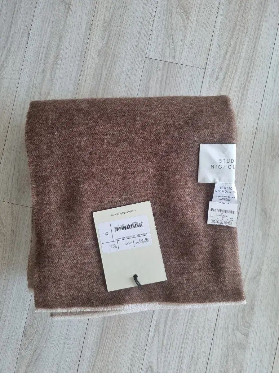 スタジオ ニコルソン マフラー ストール - メルカリ