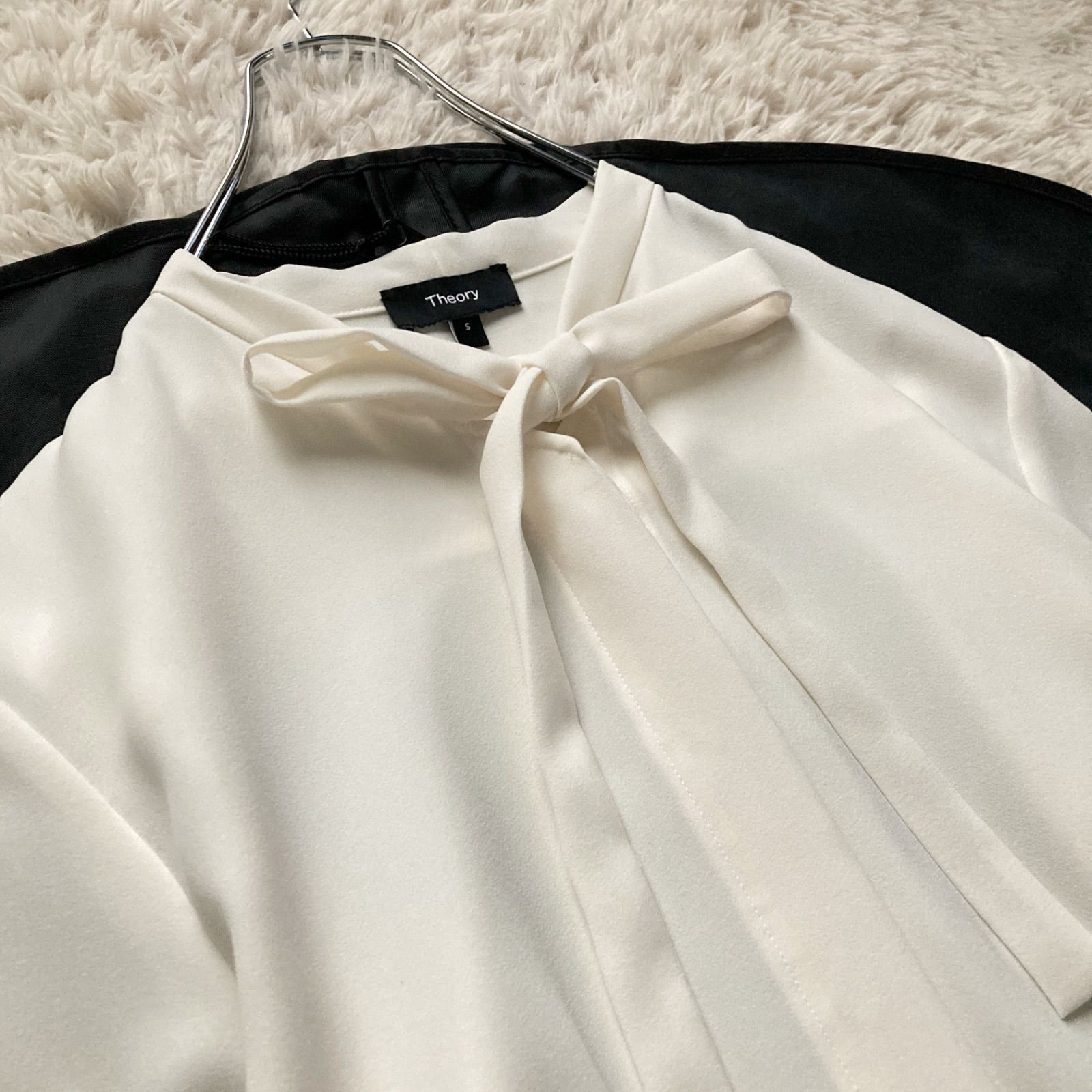 美品 Theory セオリー とろみ素材 ボウタイブラウス 長袖 ロング